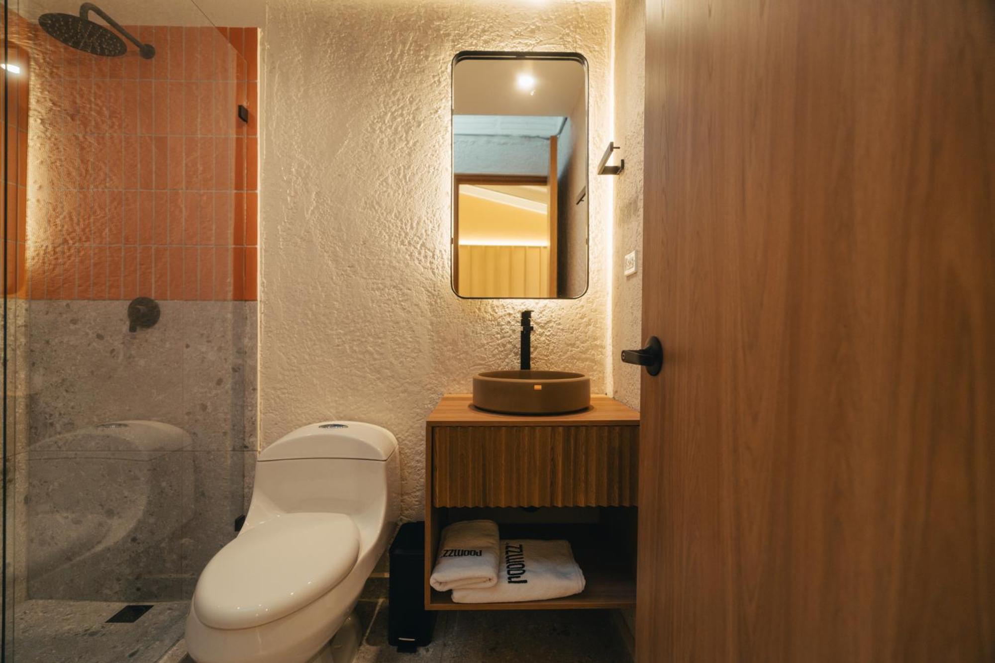 Hotel Boutique Roomzz Laureles Medellin